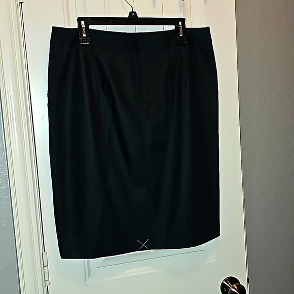 Talbots Skirt - Picture 2 of 3